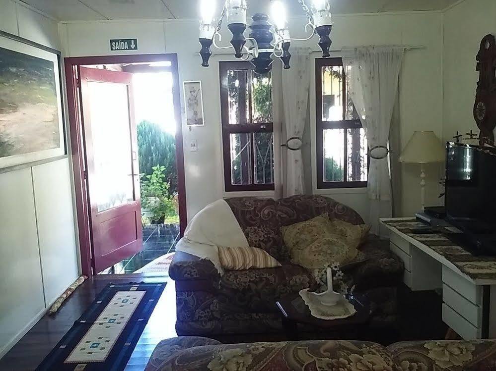 Pousada Hospedagem Rose'S カネラ エクステリア 写真